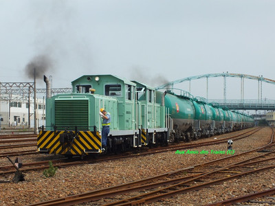 ☆塩浜S社専用側線☆日立製予備スイッチャー活躍中: Aux Amis des Trains