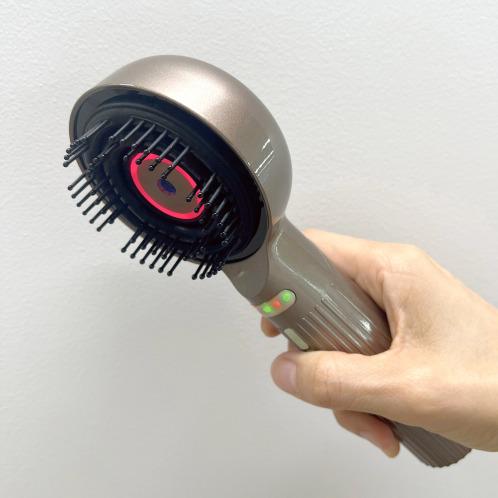 キュアフォルテ 電動ブラッシングと 保湿ケアを同時に！ 自宅で手軽に