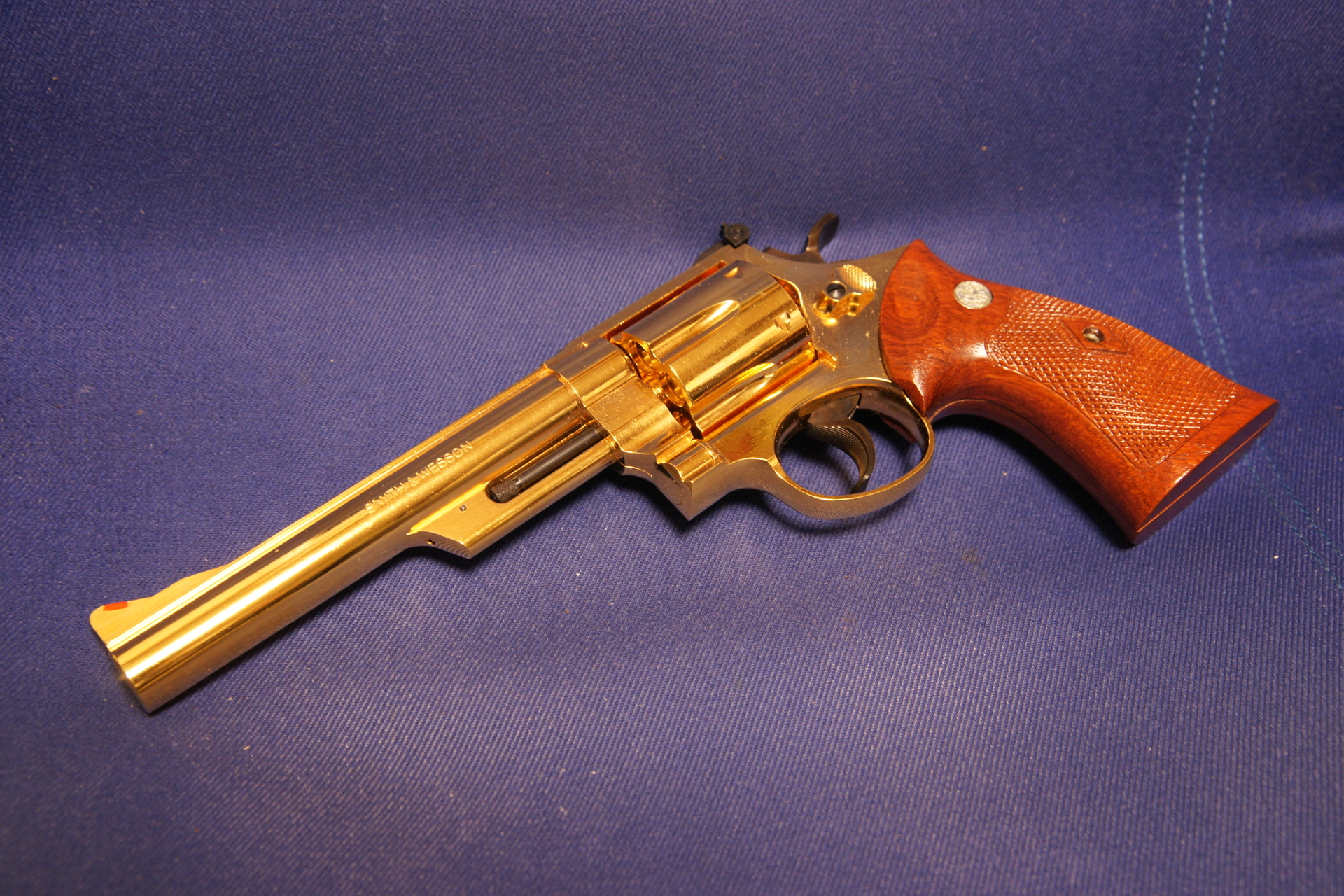 ZEKE S&W M29金属モデルガンキット: 「や」の仮設部屋・何度目か