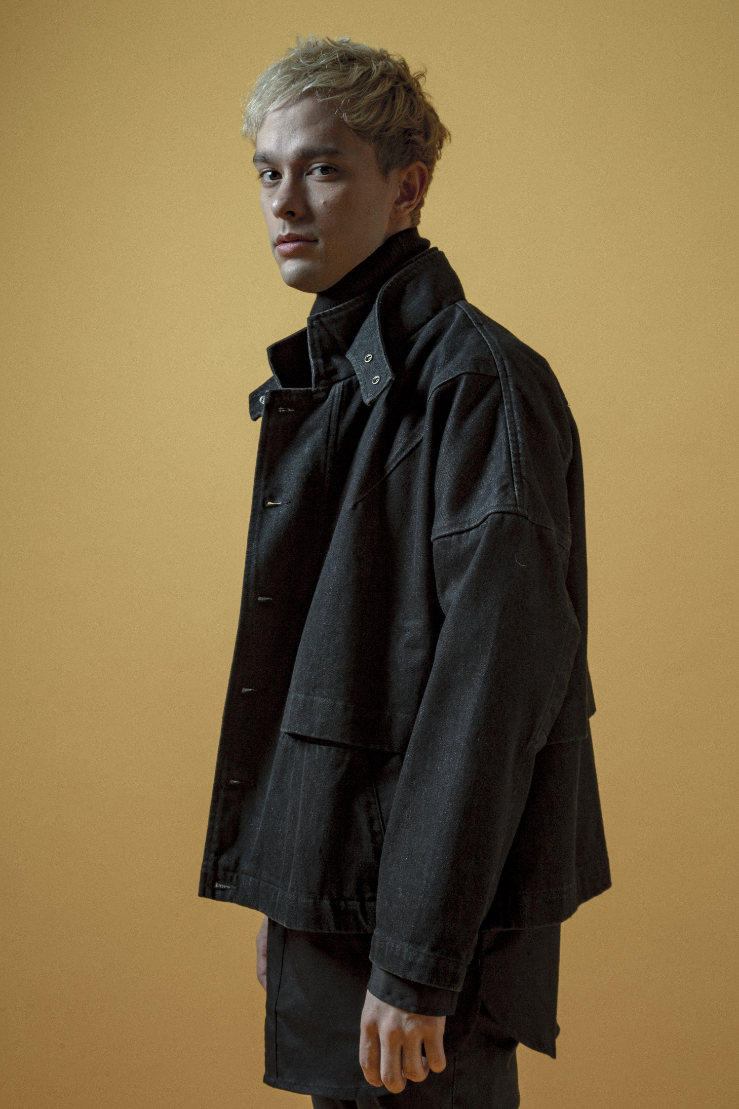 coldrainのMasatoがディレクター、デザイナーを務めるOVER(ALL)17AW