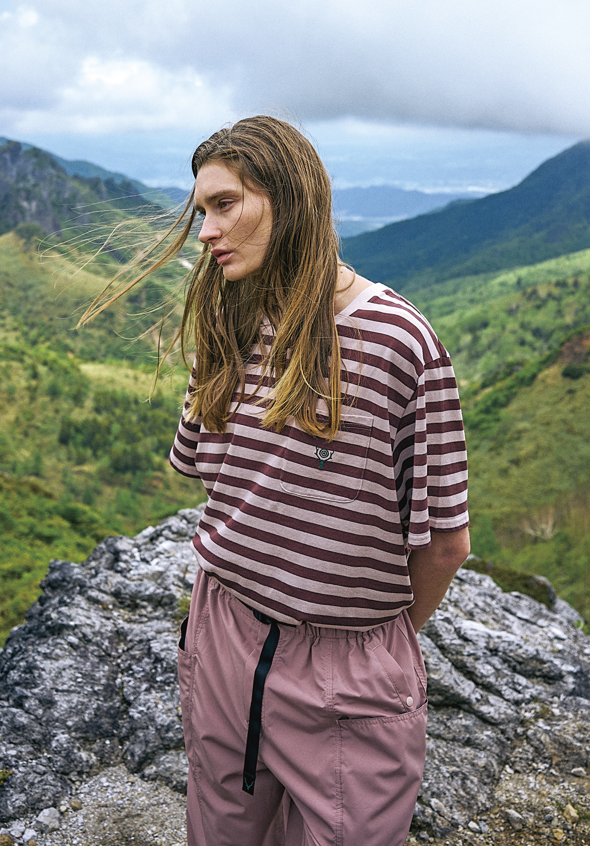 SOUTH2 WEST8の2025SSコレクションビジュアルに感じるブランドの普遍的