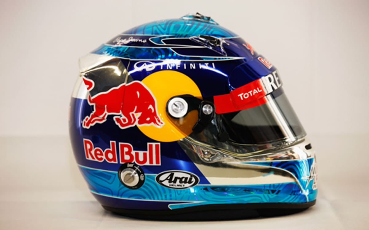 セバスチャン・ベッテル ヘルメット （2012年） 【 F1-Gate .com 】