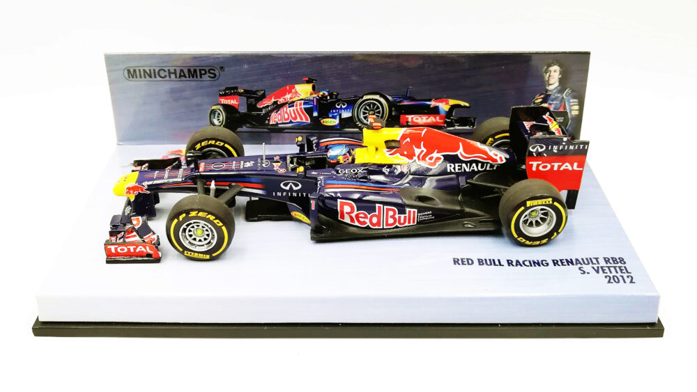 ミニチャンプス F1 1/43 レッドブルRB8 ベッテル鈴鹿レジェンド