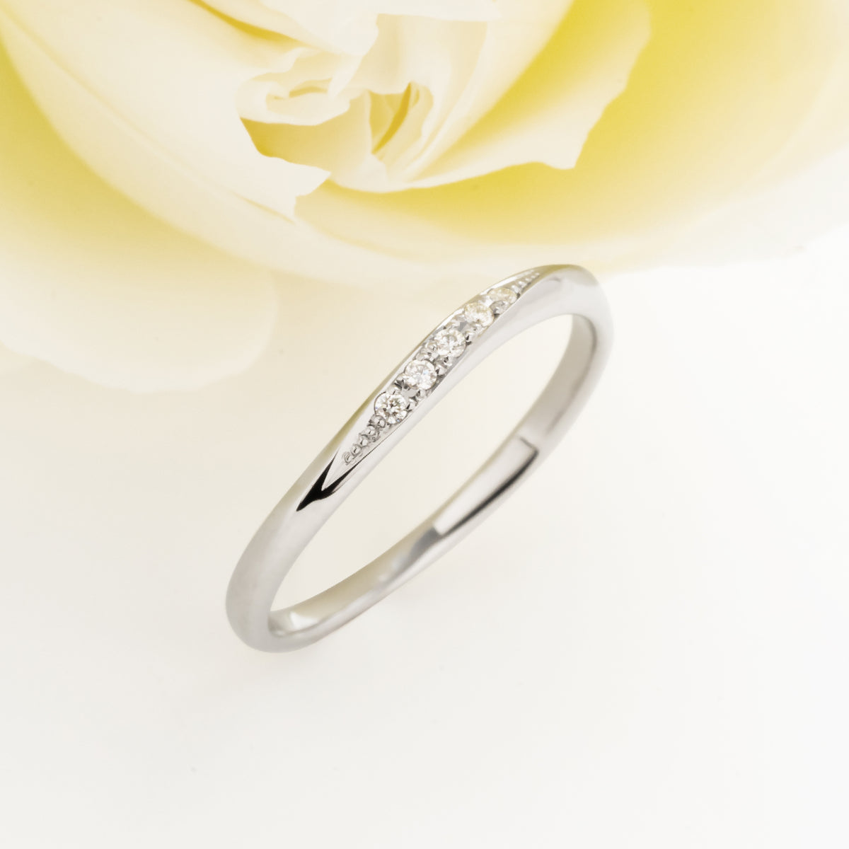 ダイヤモンドリング 5石 0.025ct PT900 プラチナ – facett 公式