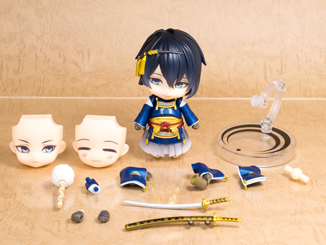 レビュー ねんどろいど 刀剣乱舞-ONLINE- 三日月宗近 : ふぃぎゅる！
