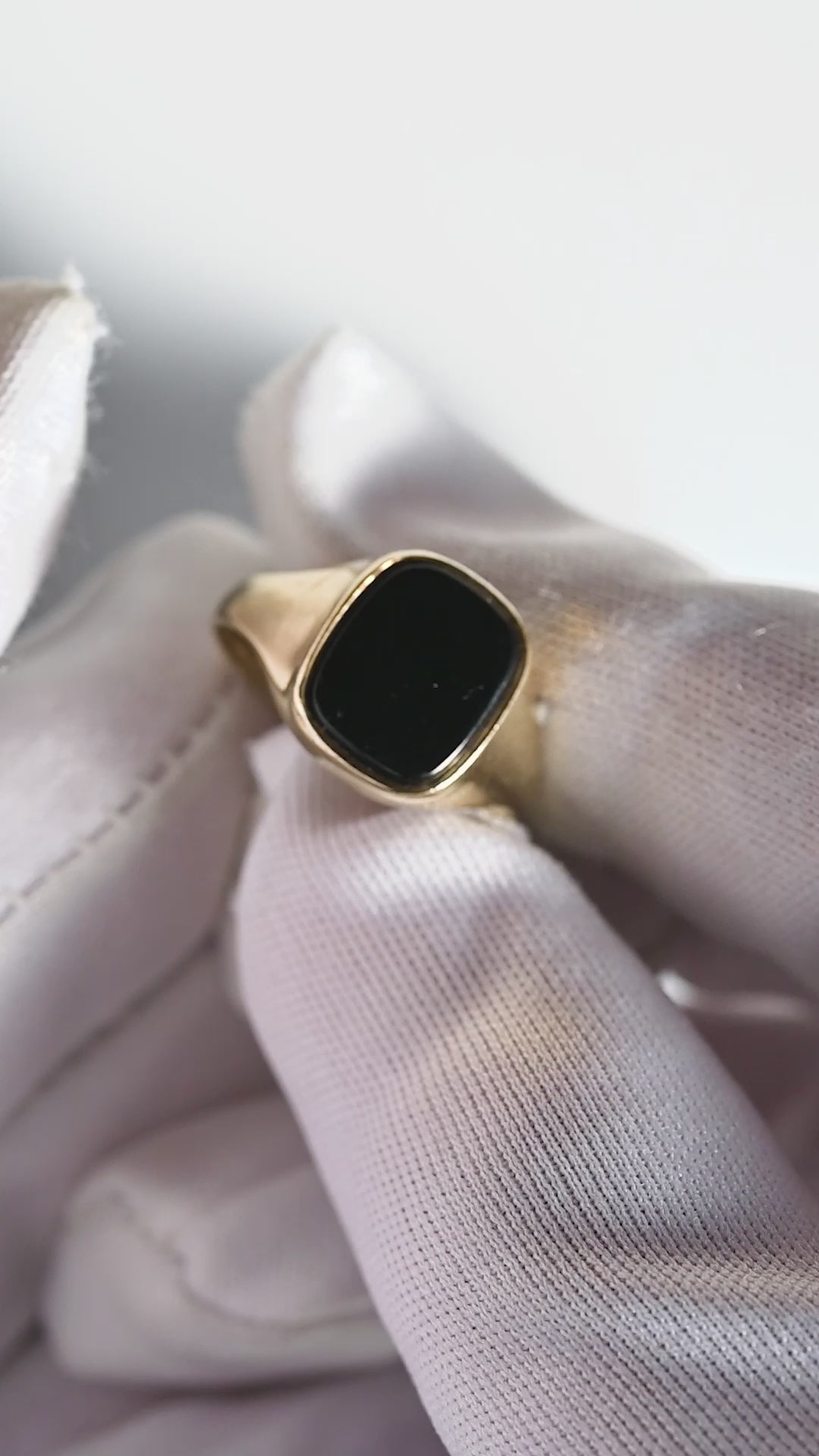 英国ヴィンテージ 9Kゴールド×オニキス・シグネットリング