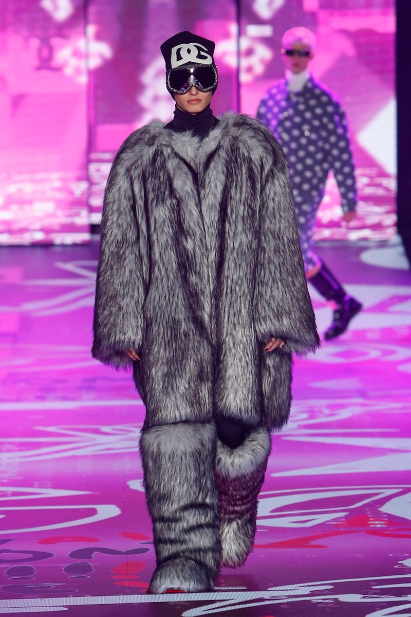 ドルチェ＆ガッバーナがファーフリー宣言、動物の毛皮の使用を廃止