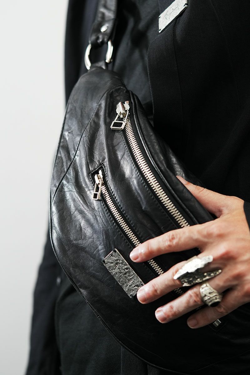 000000000196-01.jpg?size=m&w=