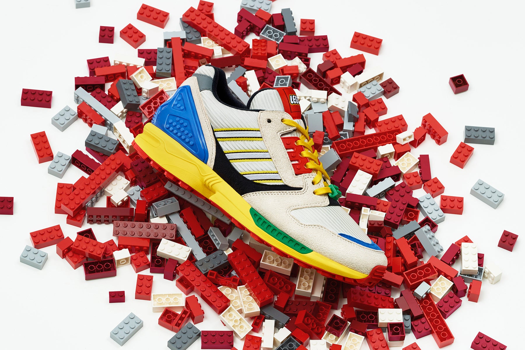 LEGO_adidas_ZX8000_2_3.jpg?v=