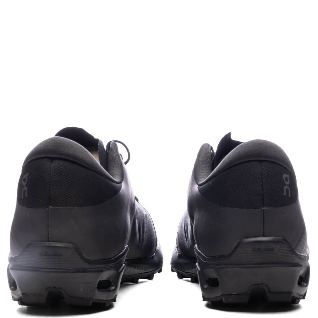 On x PAF Cloudventure Peak - All Black – Feature