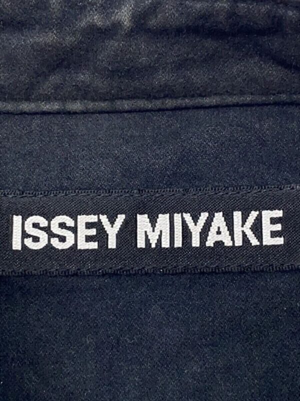 ISSEY MIYAKE(イッセイミヤケ)の年代別タグの特徴まとめ！各デザインの