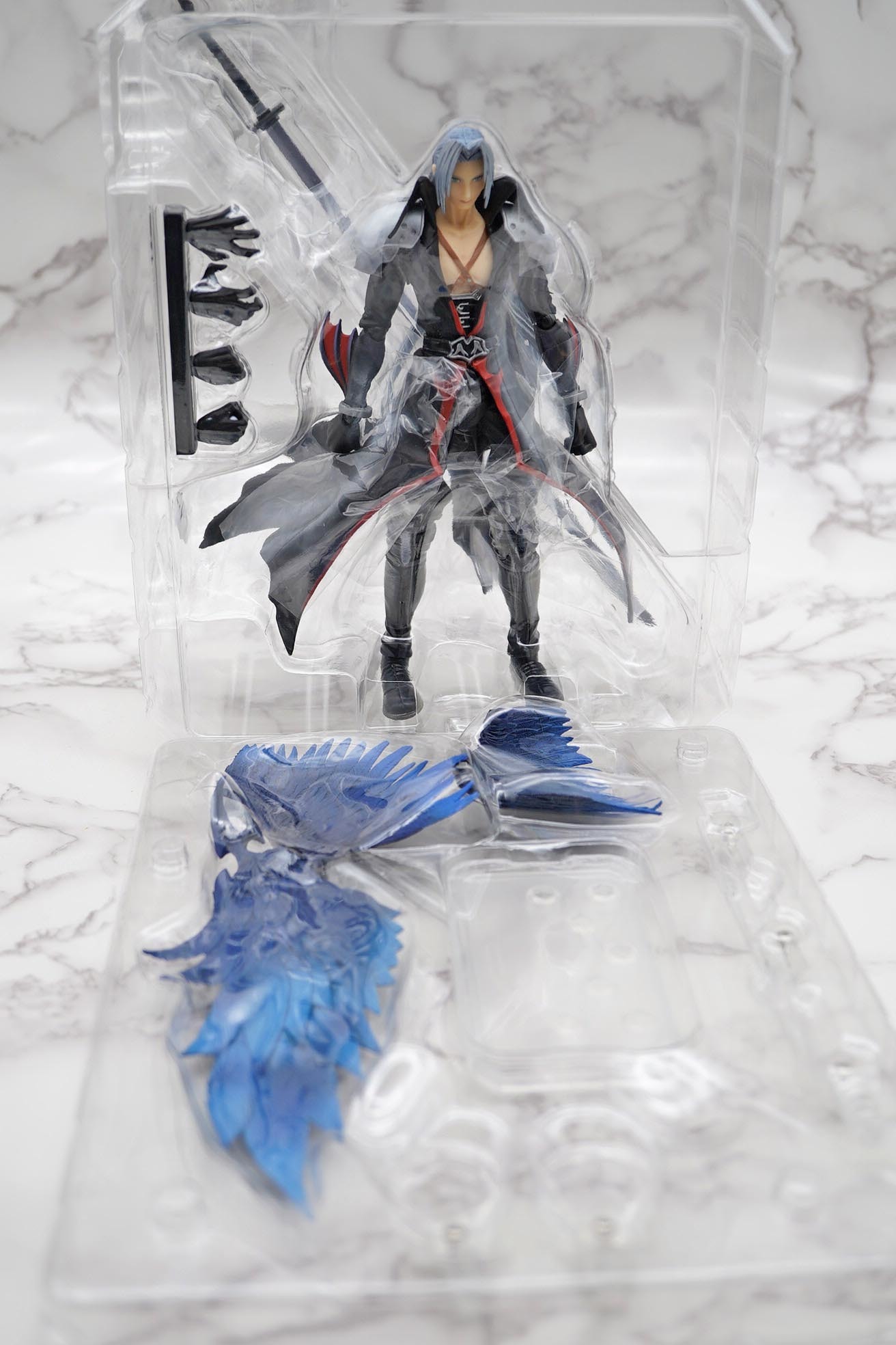 ブリングアーツ セフィロス アナザーフォームver.】: フィギュアヲタ最前線