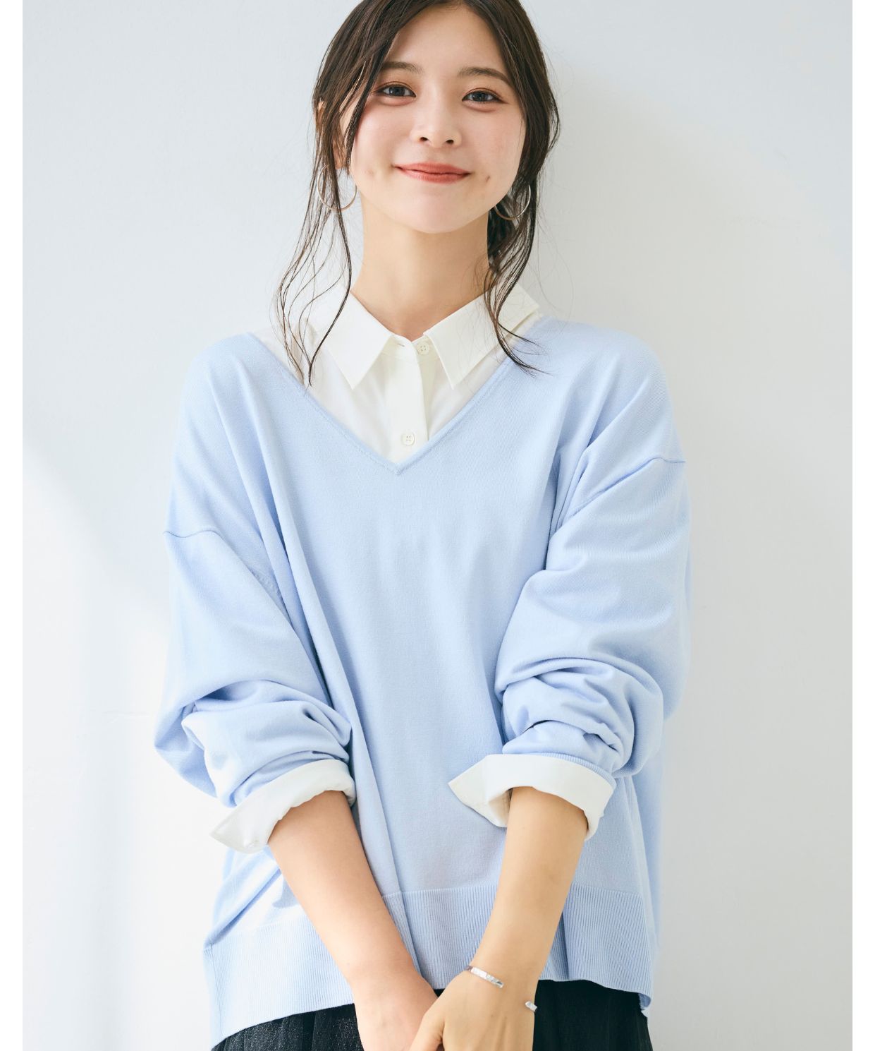 7色】シルク混ハイゲージVネックニットプルオーバー｜Stola.（ストラ