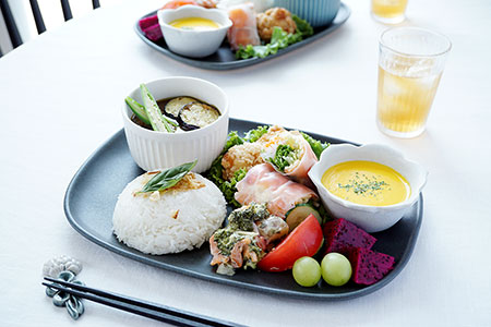 ロ19 チャコール ゆるしかくプレート長方 - 益子焼の小さな窯元