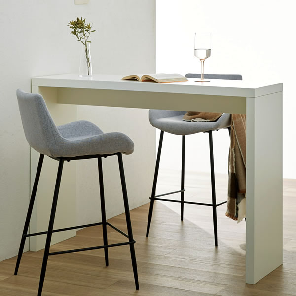 チヂミブラックスチールフレームのハイチェア 柔らかなラインの布張座