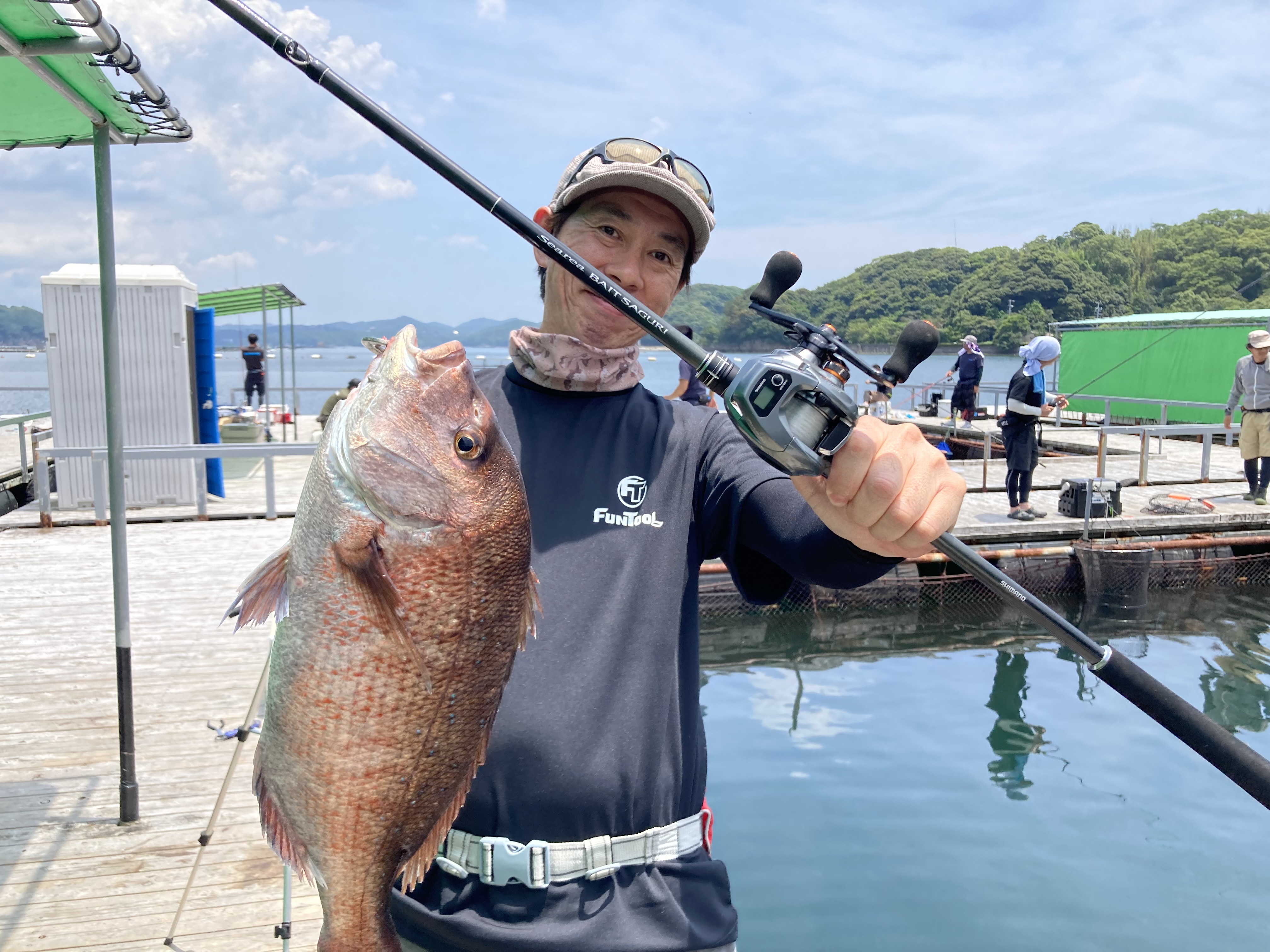 三重県さざら浦の海上釣堀 辨屋でシマノNEWロッド試釣会 | フィッシング遊