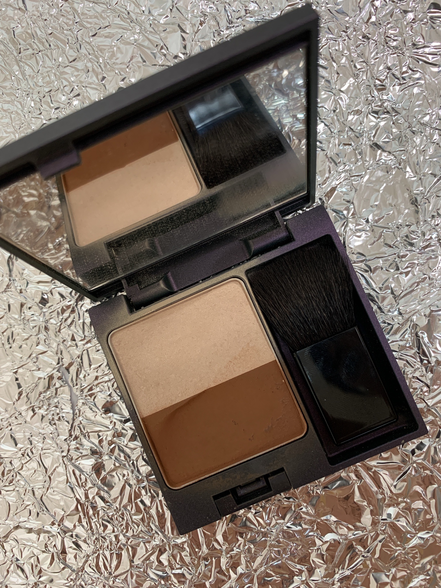 B.A / B.A カラーズ ブラッシュ コントラスト イルミネーターの公式