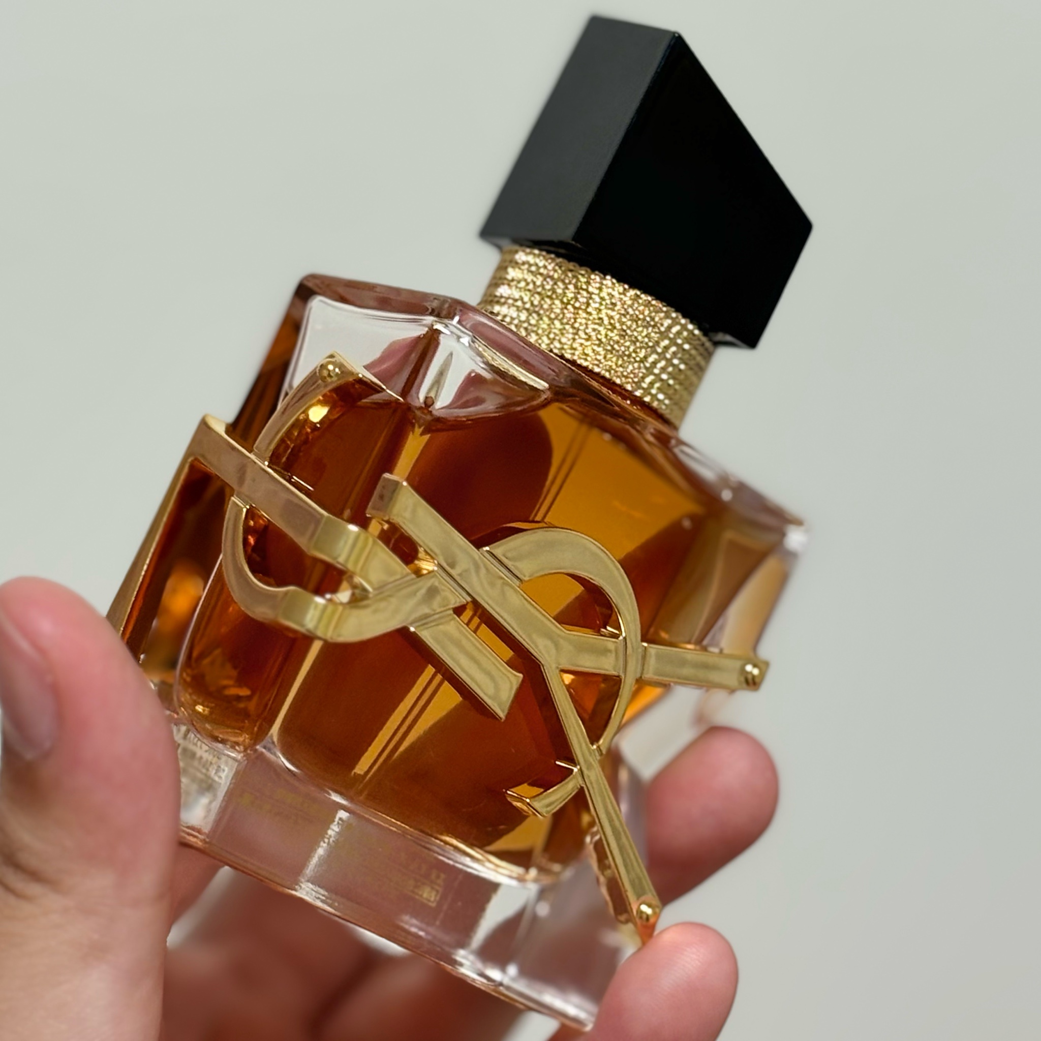 イヴ・サンローラン / リブレ オーデパルファム アンタンスの公式商品