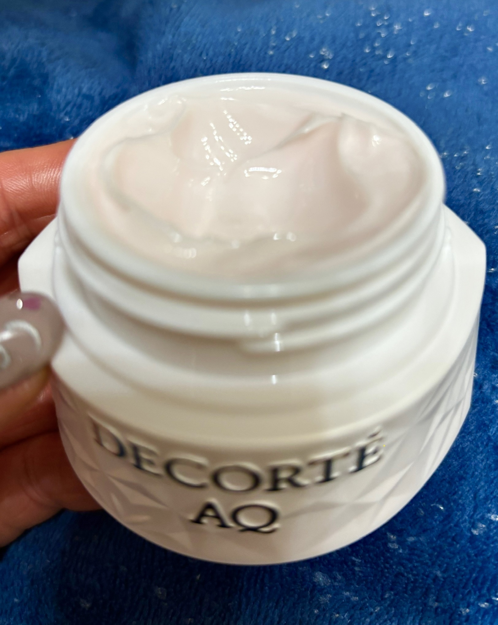 コスメデコルテ / AQ マッサージクリームの公式商品情報｜美容・化粧品