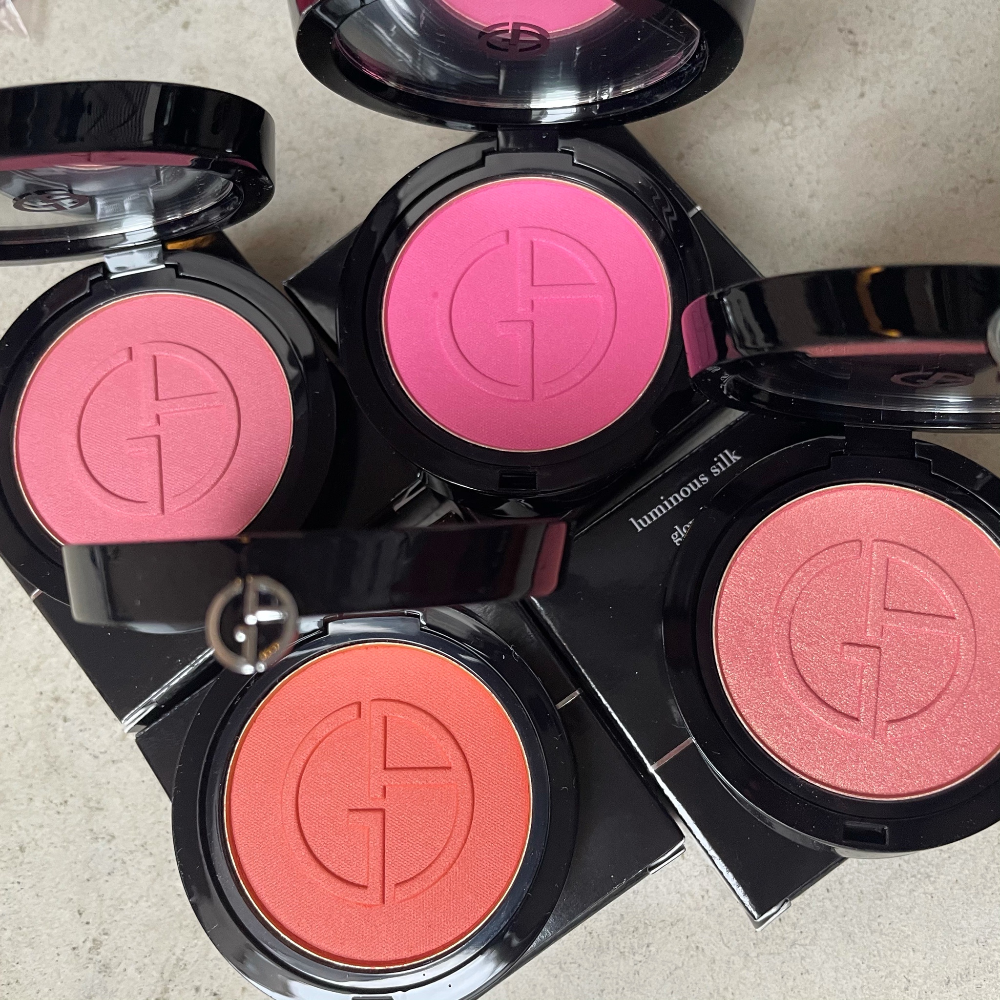 アルマーニ ビューティ / ルミナス シルク グロー ブラッシュ #52