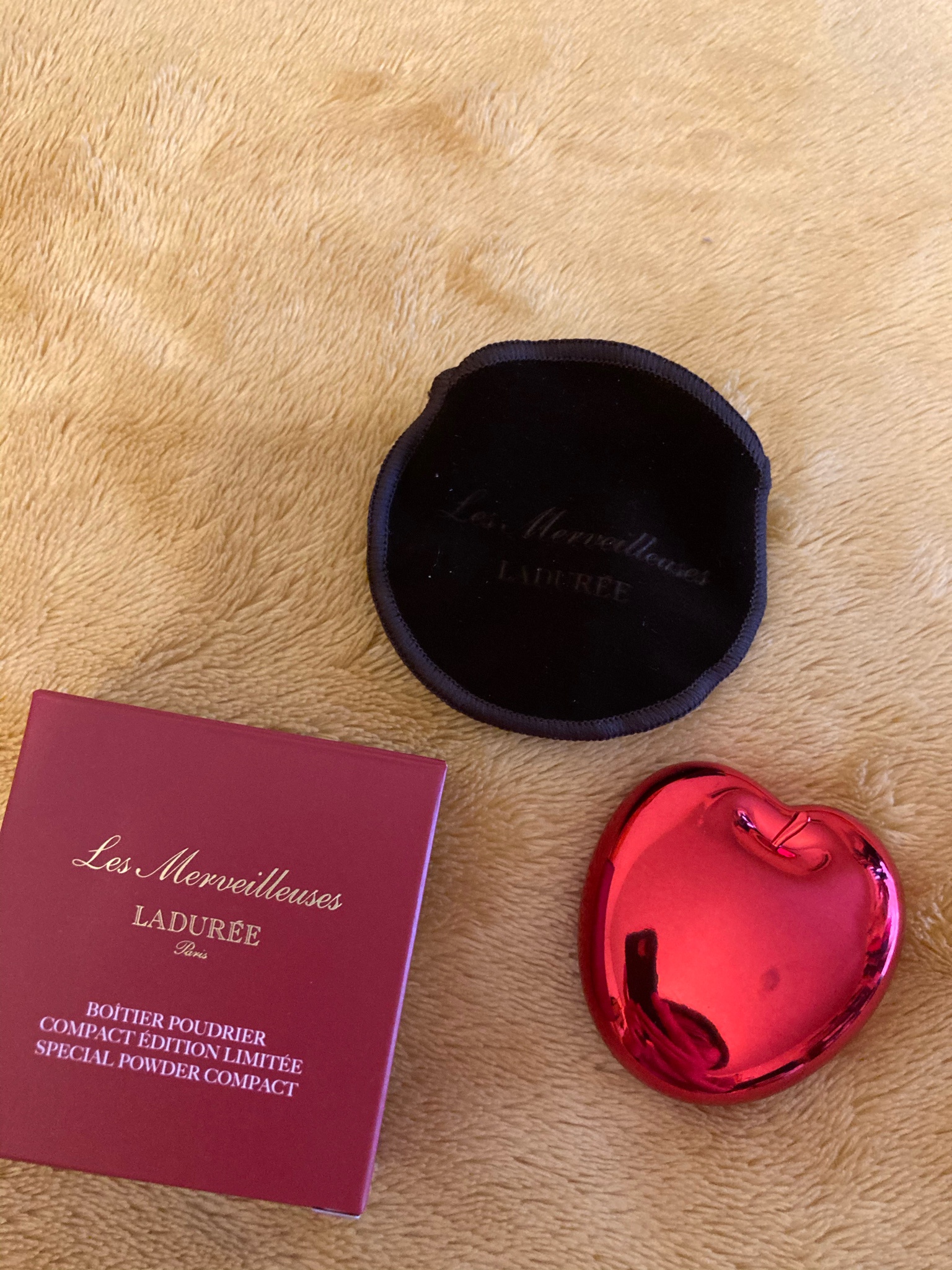 レ・メルヴェイユーズ ラデュレ / スペシャル パウダー コンパクトの