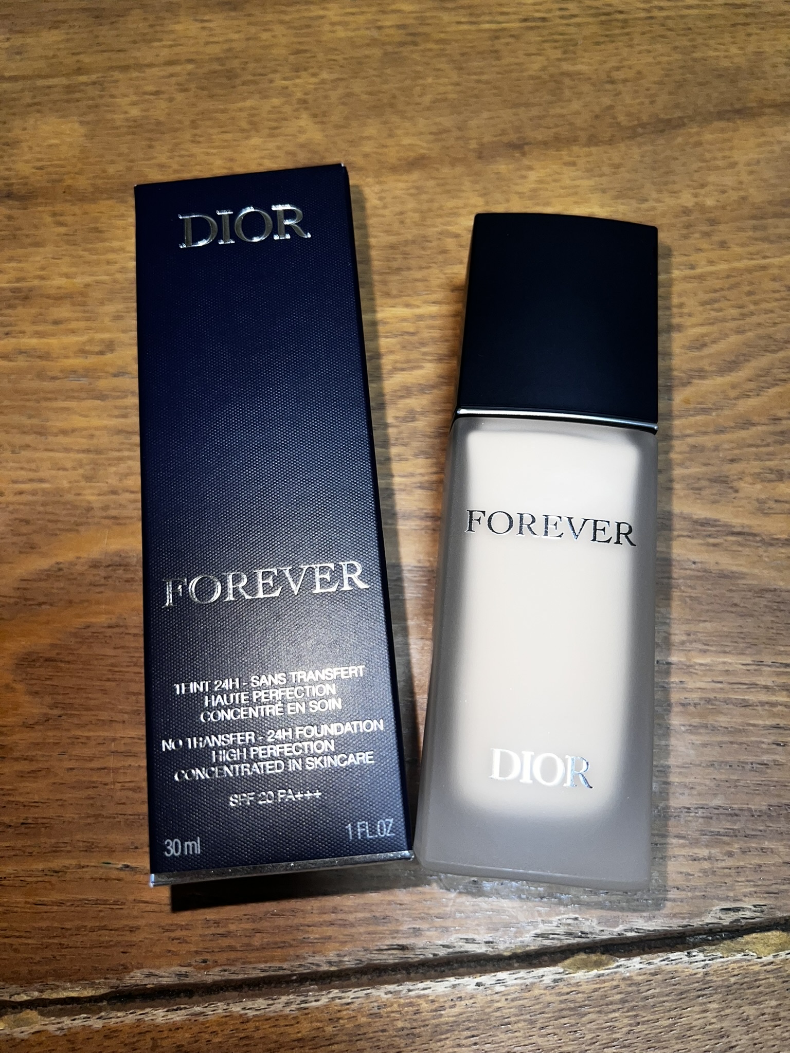 ディオール / ディオールスキン フォーエヴァー フルイド マット 1.5N