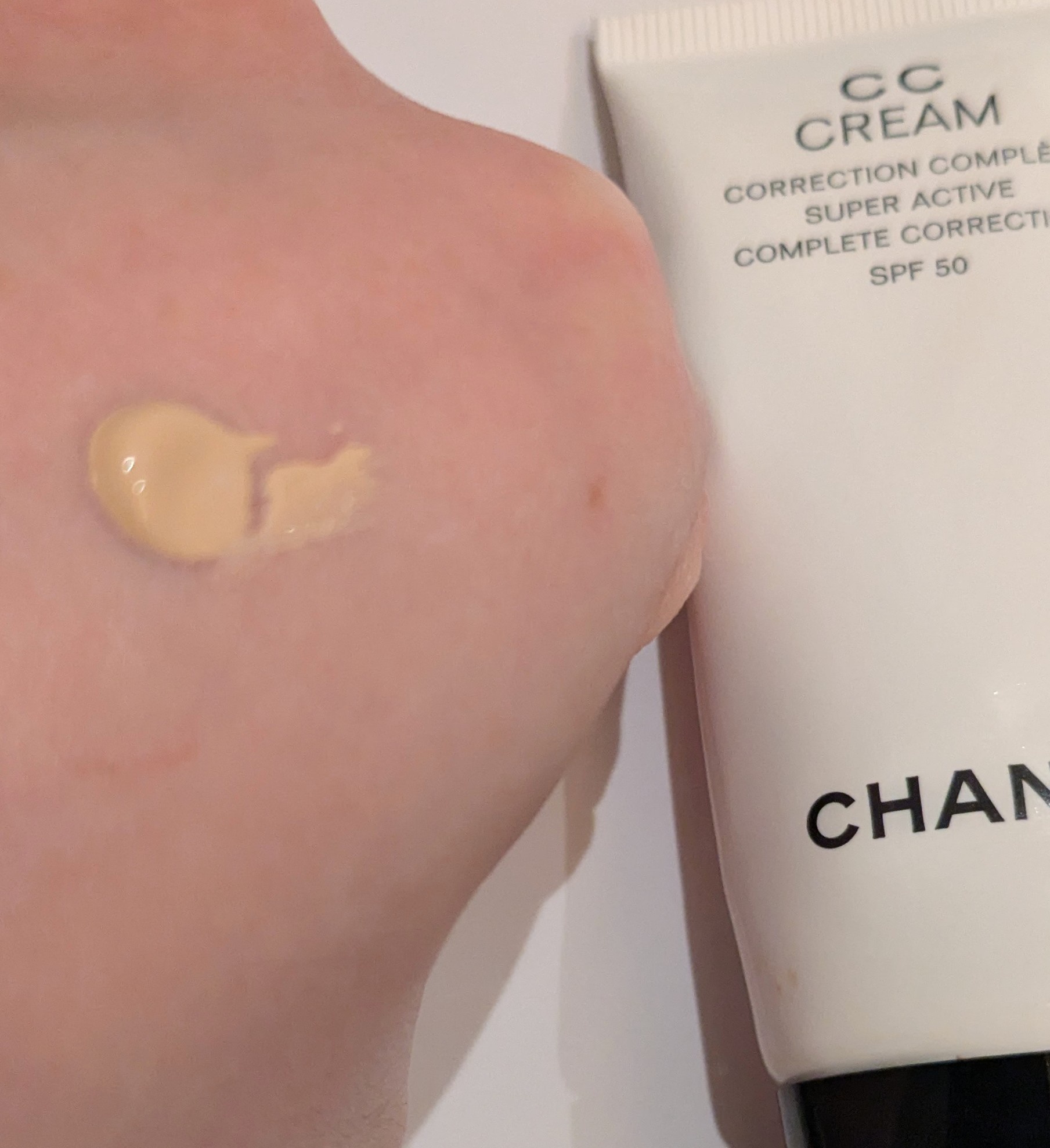 シャネル / CC クリーム Nの公式商品情報｜美容・化粧品情報はアットコスメ