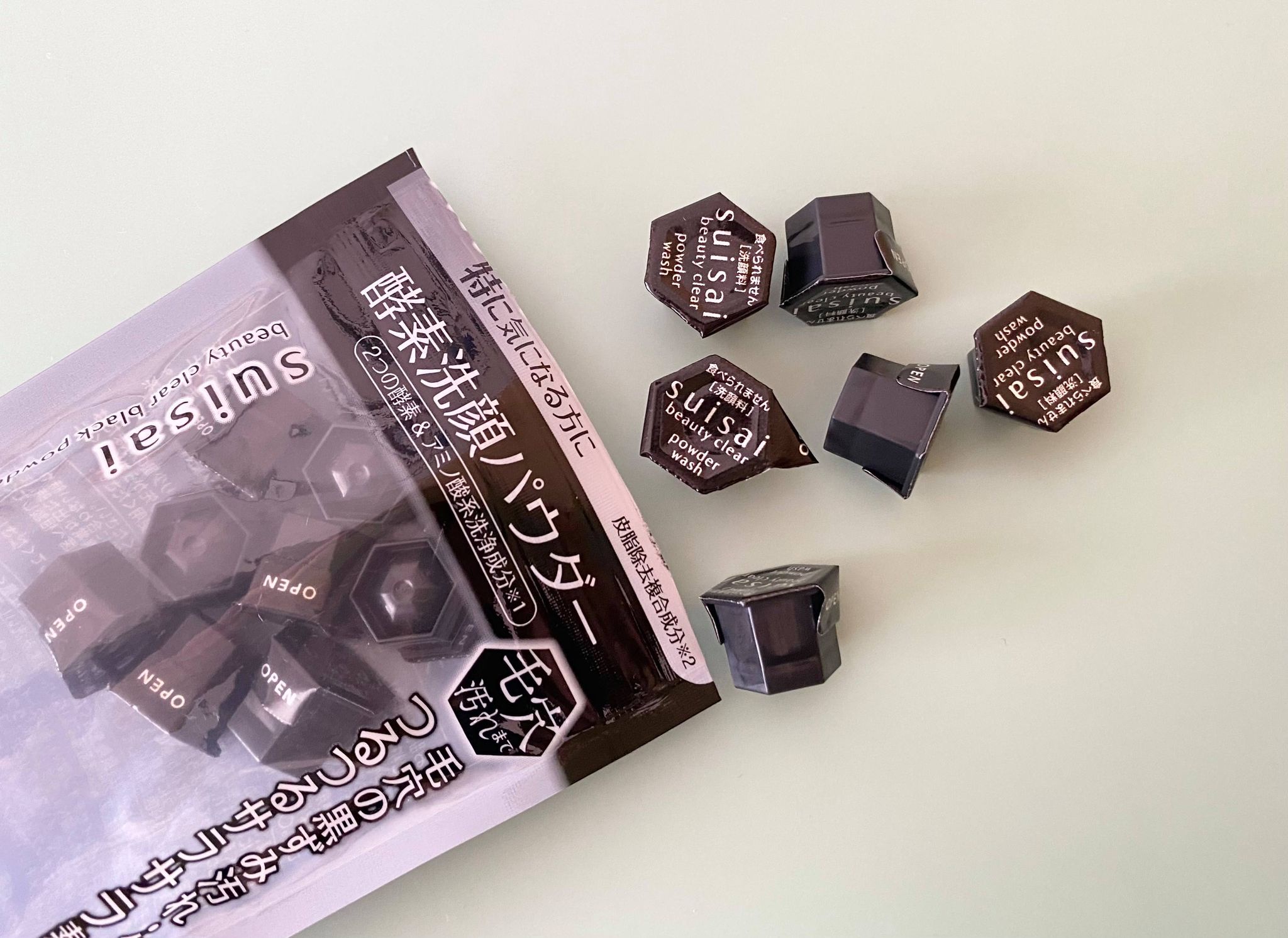 NEW】テカリ・ベタつきは「毛穴汚れ」かも。suisaiから