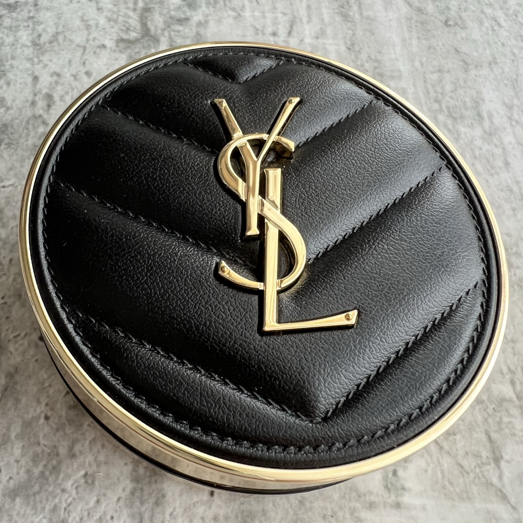 イヴ・サンローラン / アンクル ド ポー ルクッションN(旧) 25の公式