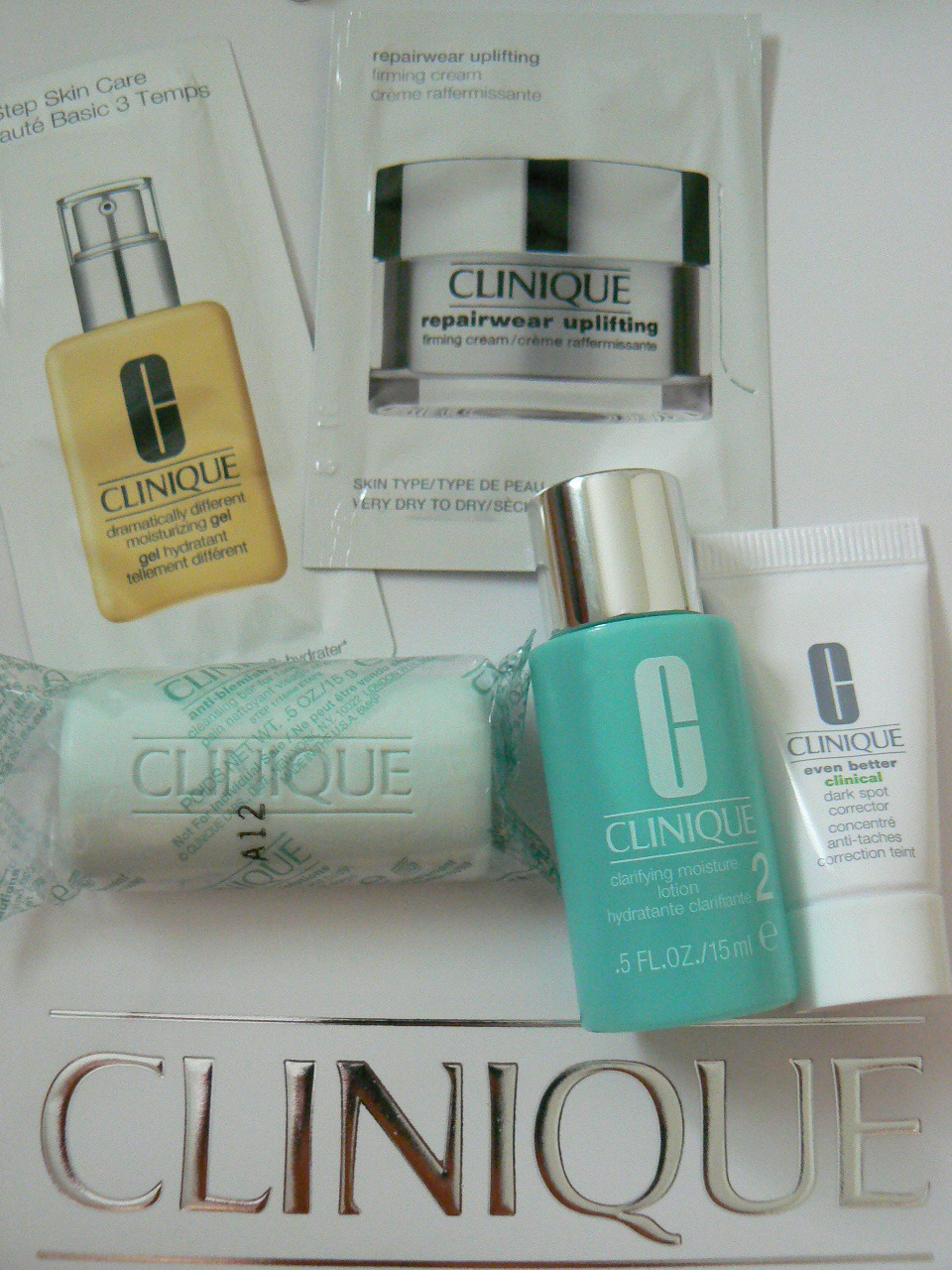 クリニーク / リペアウェア モイスチャーリフト クリーム VD/Dの公式