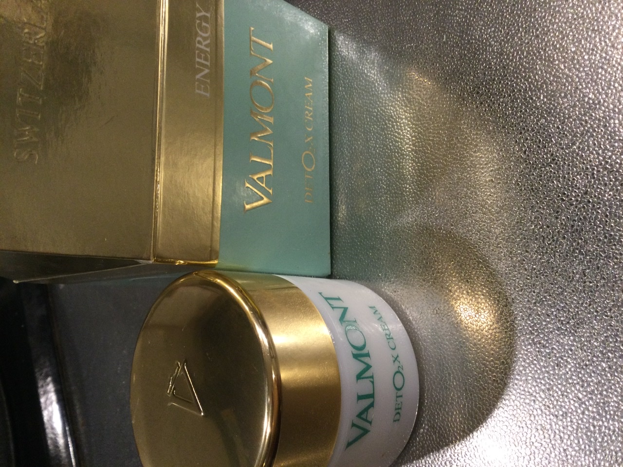 ヴァルモン / D-O2クリームの公式商品情報｜美容・化粧品情報はアット