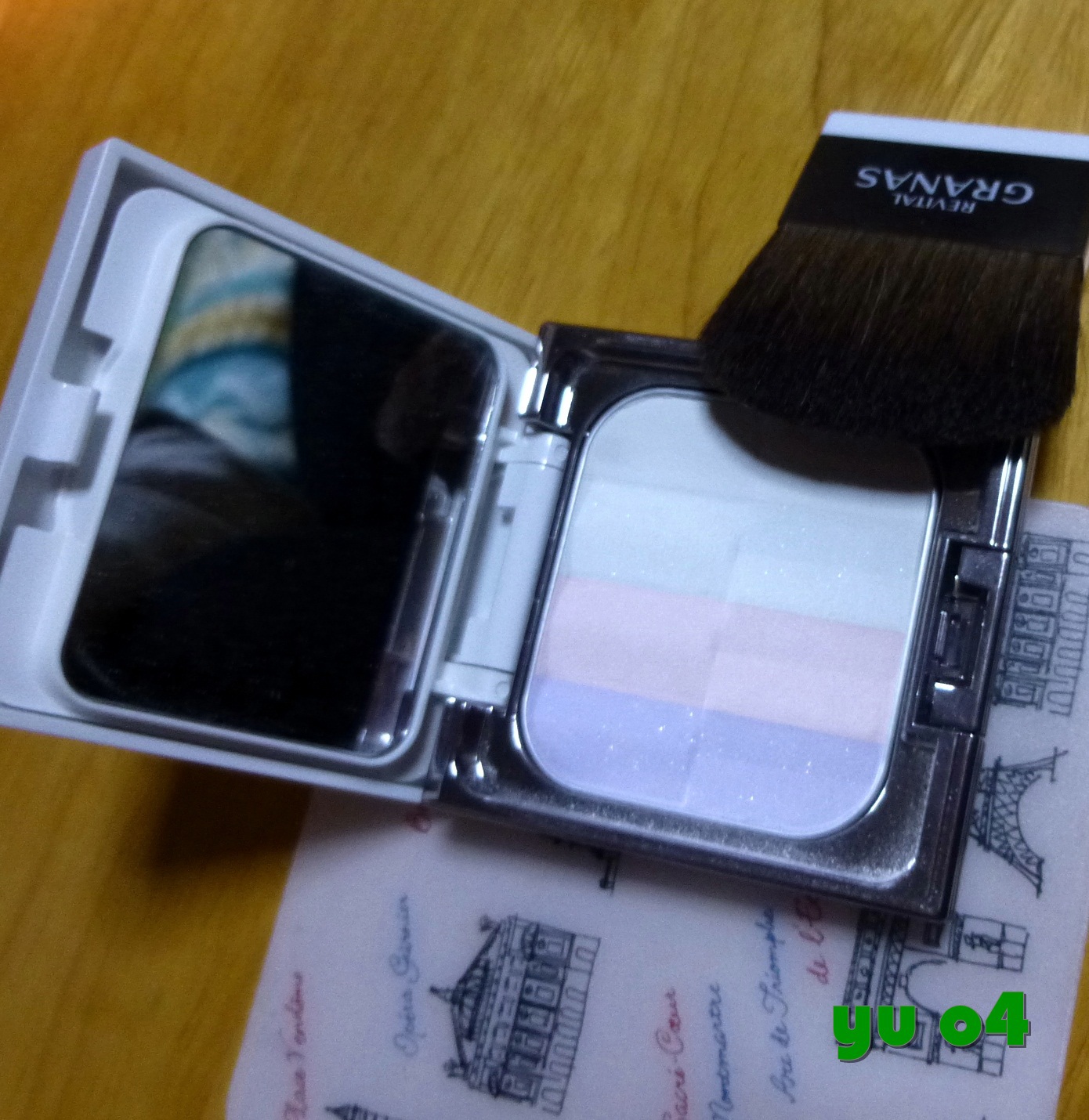 リバイタル グラナス / イリデッセント フィニッシュの公式商品情報