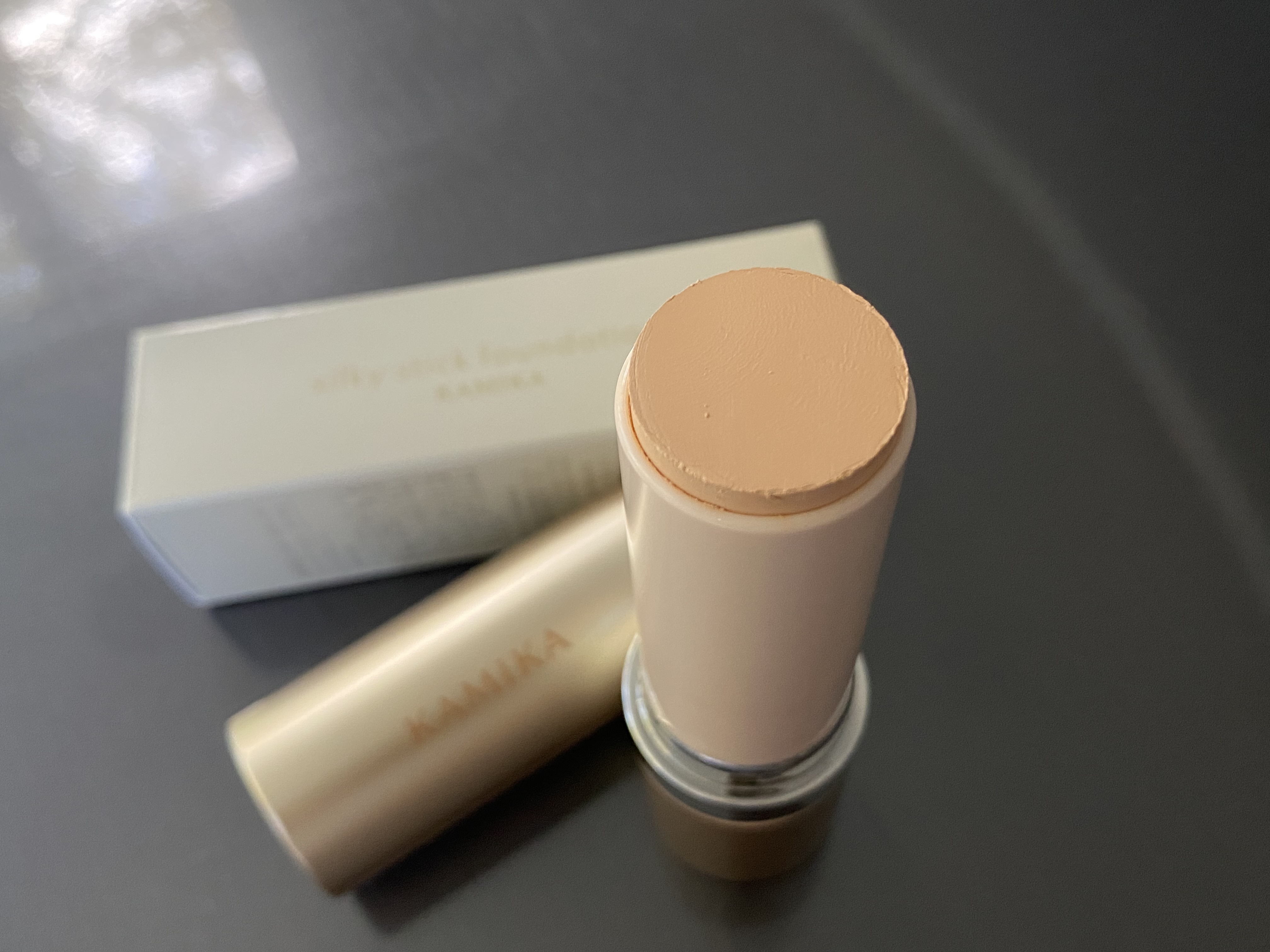 KAMIKA / シルキースティックファンデーション(旧) ベージュの公式商品