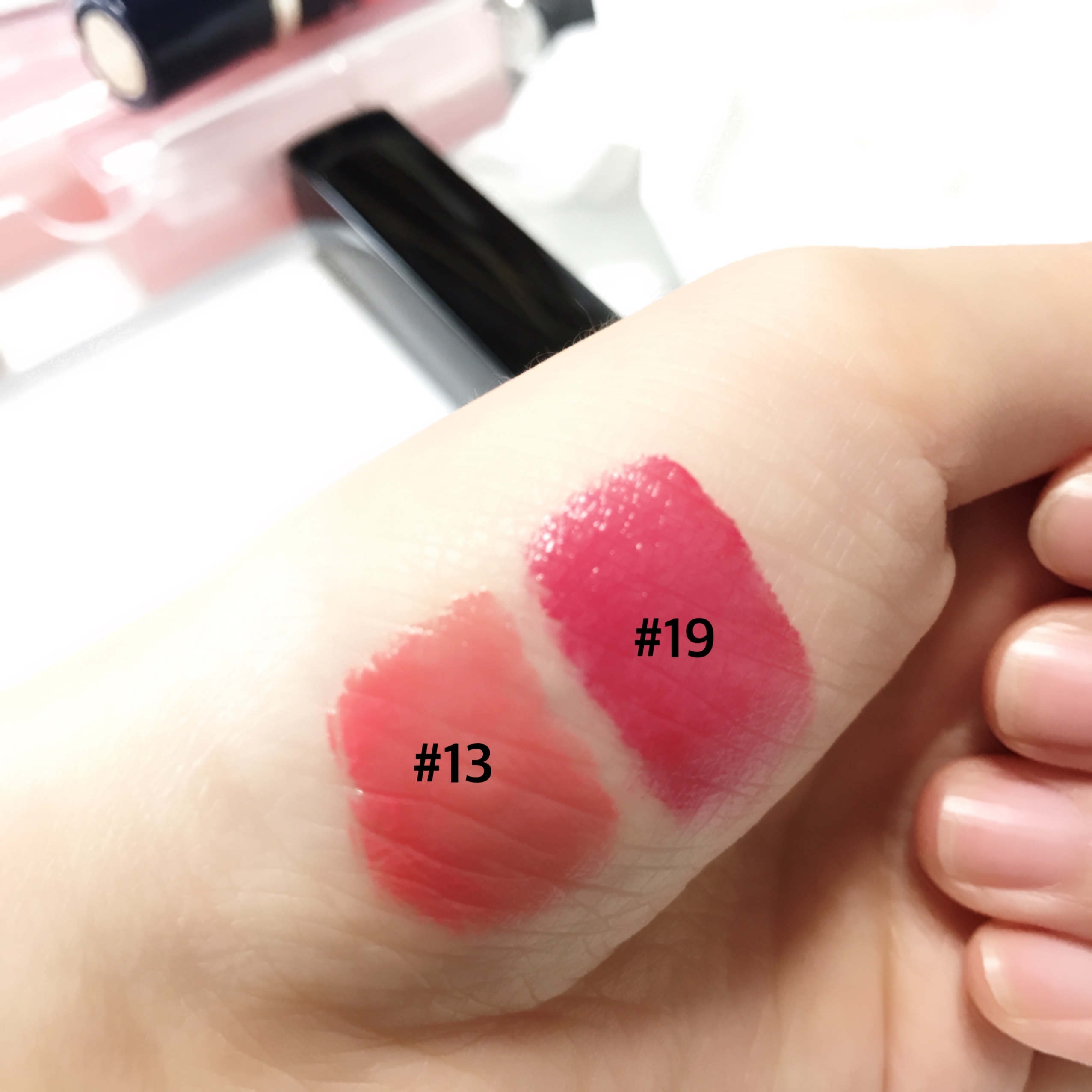 シャネル / ルージュ アリュール グロス クリック 19 ピラートの公式