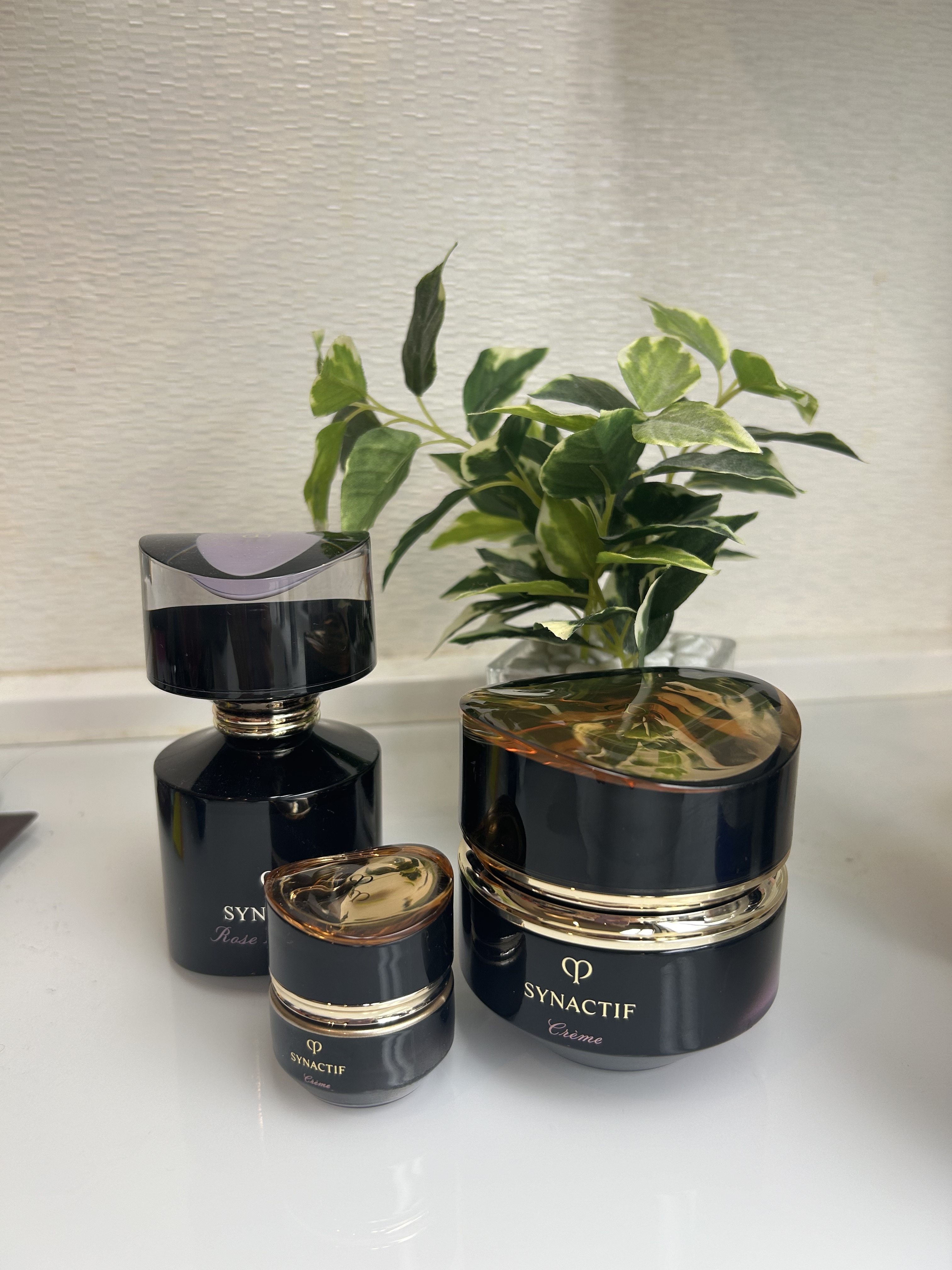 クレ・ド・ポー ボーテ シナクティフ / ローズシナクティフの公式商品