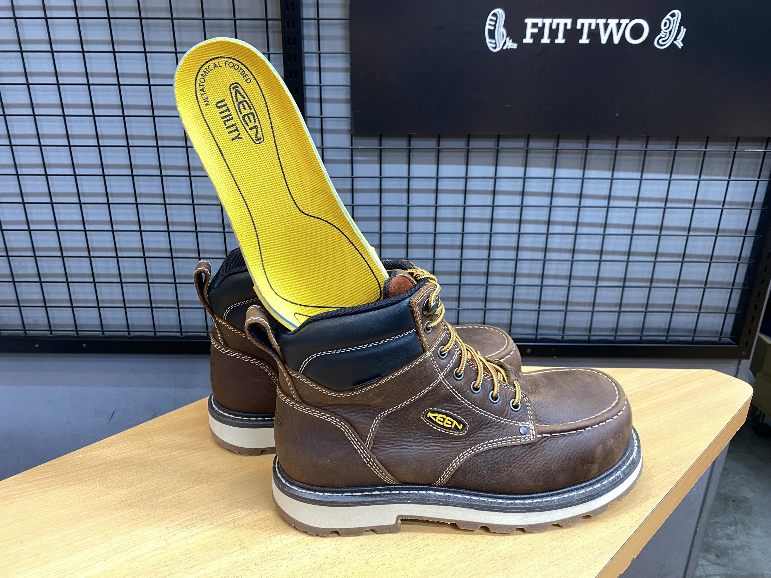 KEENに安全靴にクラシカルで重厚感のあるアイテムが登場！詳しくご紹介