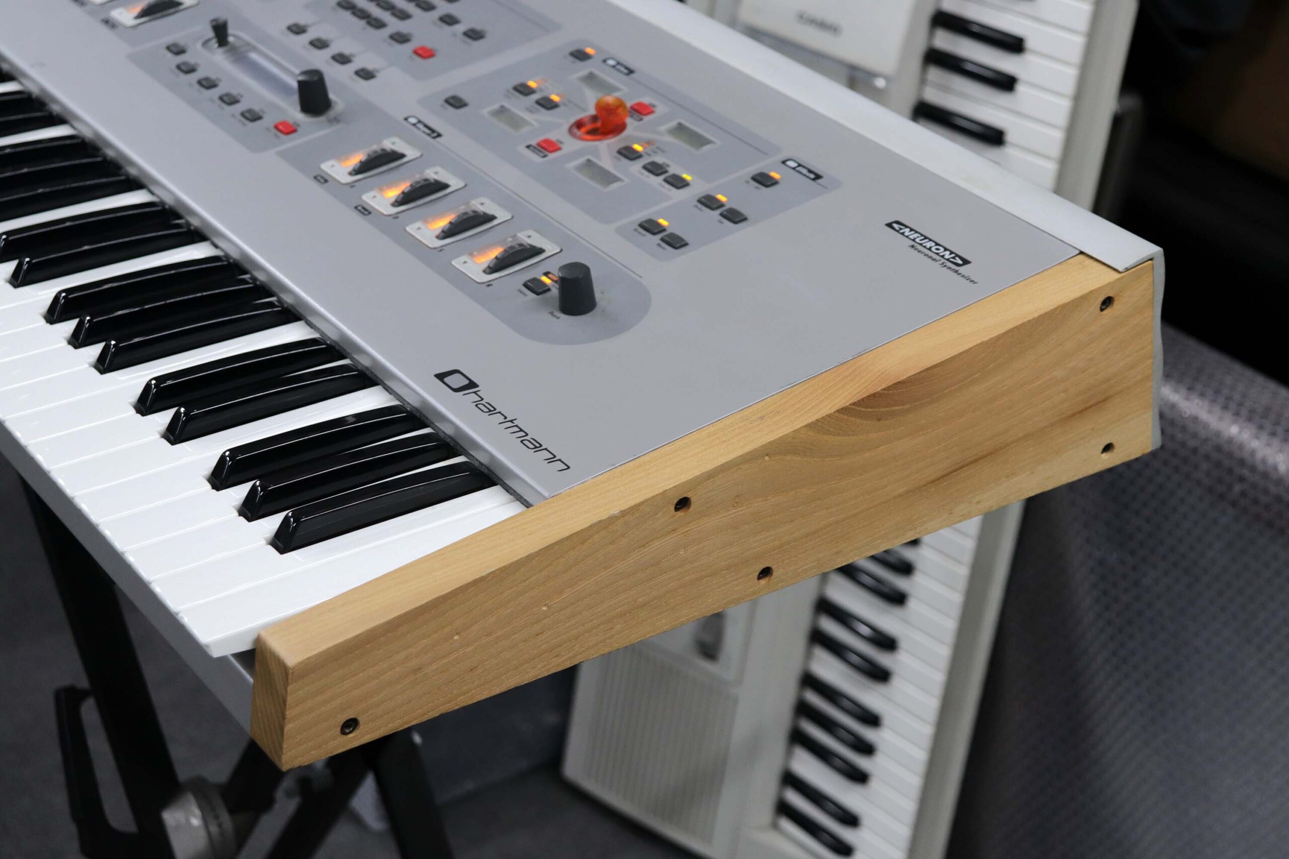 Hartmann Neuron | Five G music technology