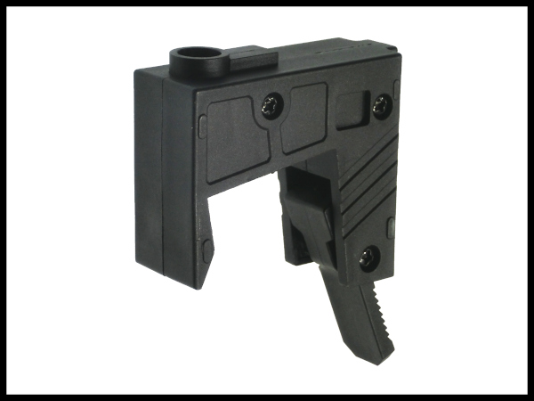 SRC: FALCON STD電動ガンM4用 マガジン アダプターの通販情報