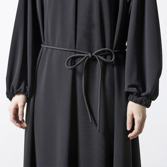 体型も年齢も包み込む、お手入れ楽々万能ドレス M・ブラック｜東京