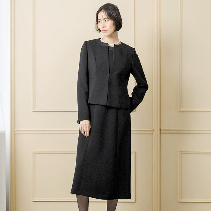 トールサイズのミセス用アンサンブル 11号・ブラック｜東京ソワール