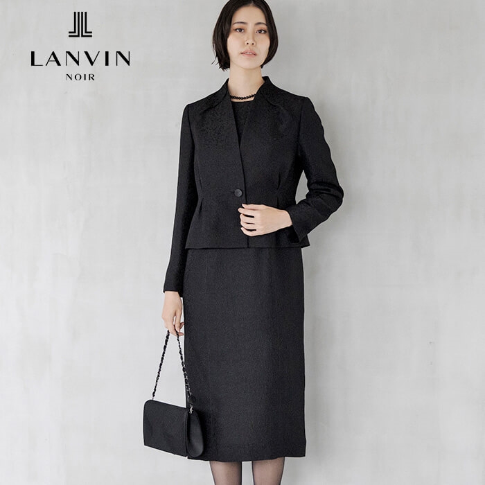 フラワーシルクジャカードのアンサンブル 9号・ブラック｜東京