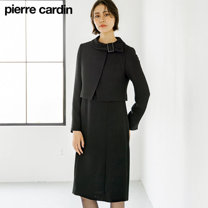 クラシカルな変形ロールカラーアンサンブル 7号・ブラック｜東京