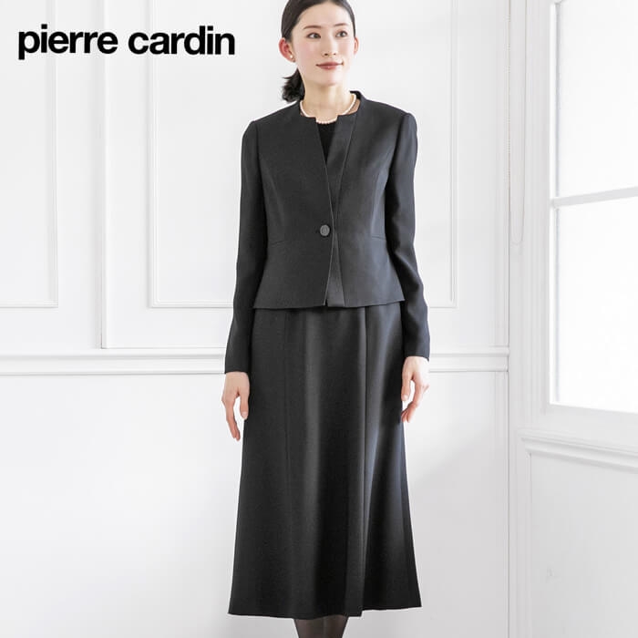 フリルカラーの米沢織ジャカードアンサンブル 9号・ブラック｜東京