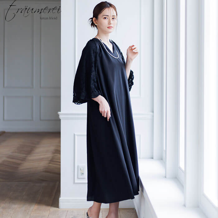 WEB限定｜フラワーレースのボリュームスリーブドレス 9号・ブラック