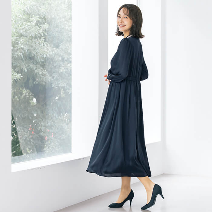 卒入式から結婚式まで、万能ネイビースーツ 11号・ネイビー｜東京