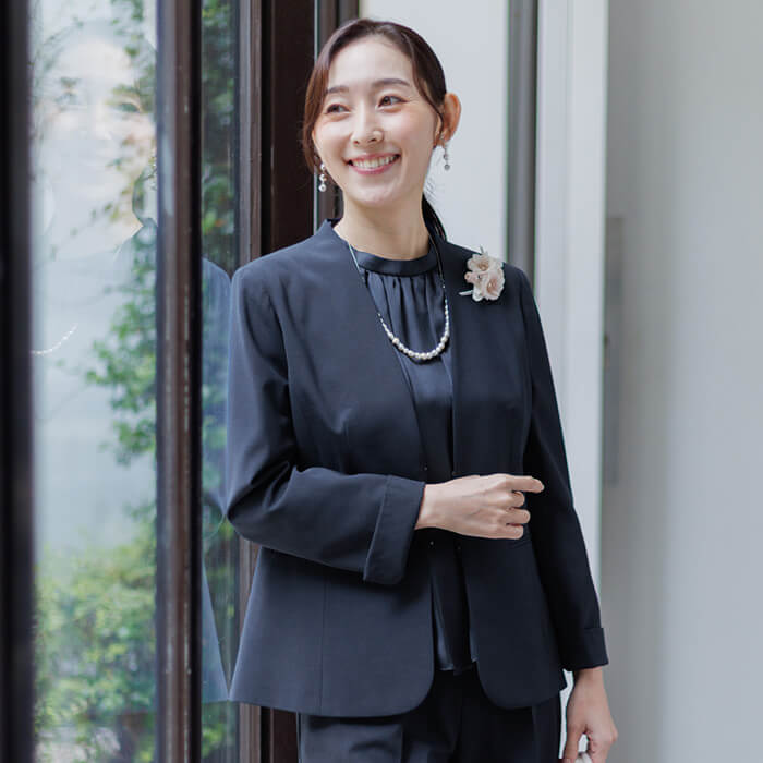 洗える｜大人の頼れるパンツスーツ 15号・ネイビー｜東京ソワール