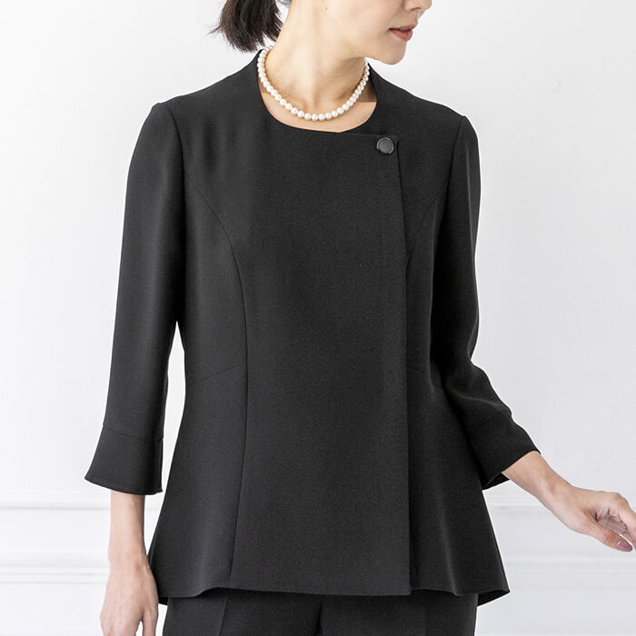 洗える｜ストレッチ素材のパンツスーツ 15号・ブラック｜東京