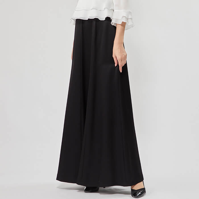 バックサテンアムンゼンのロングスカート 9号・ブラック｜東京