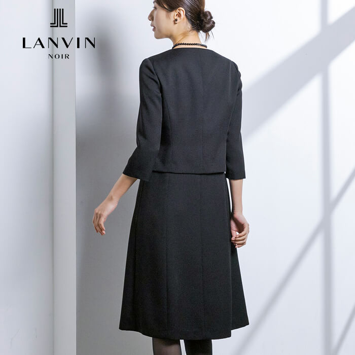 ハケメジャカードのアンサンブル 9号・ブラック｜東京ソワール