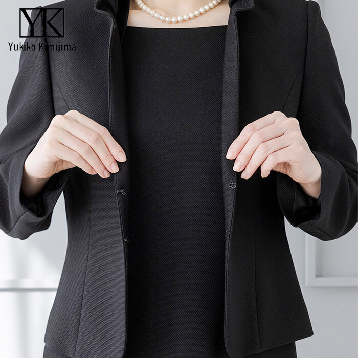 WEB限定|フリルカラーのアンサンブル 13号・ブラック｜東京ソワール